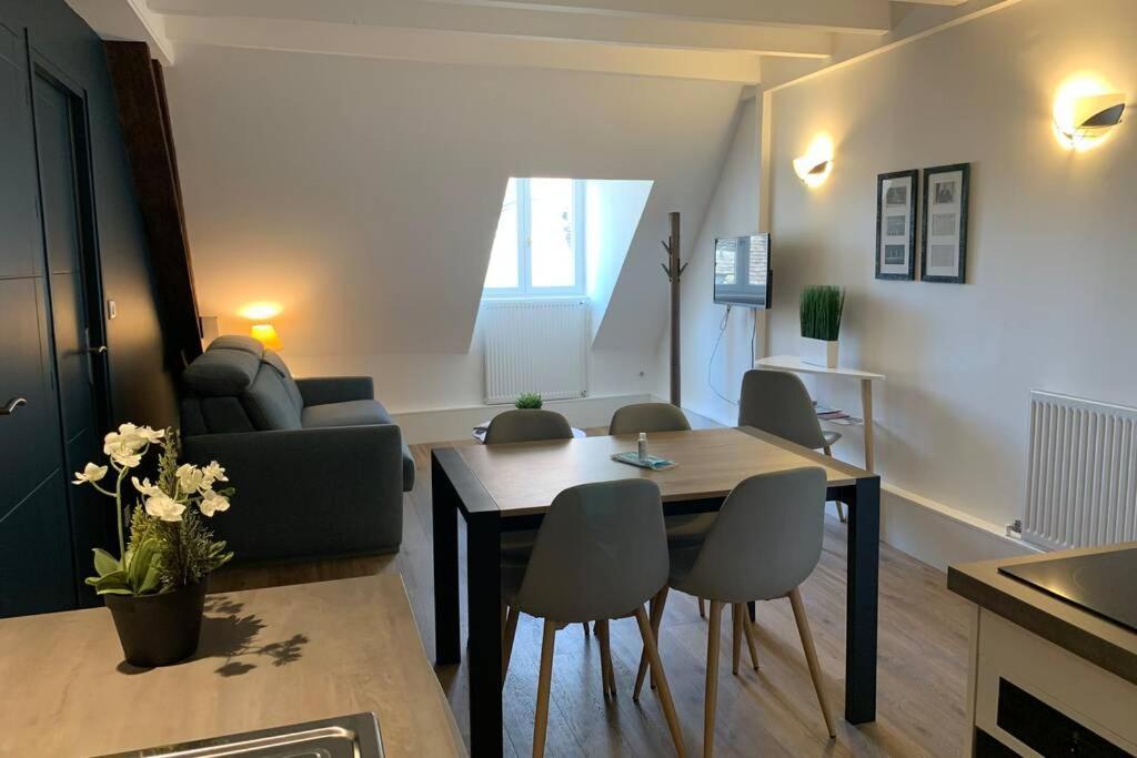Le Cheval Bixio Apartman Beaune  Kültér fotó